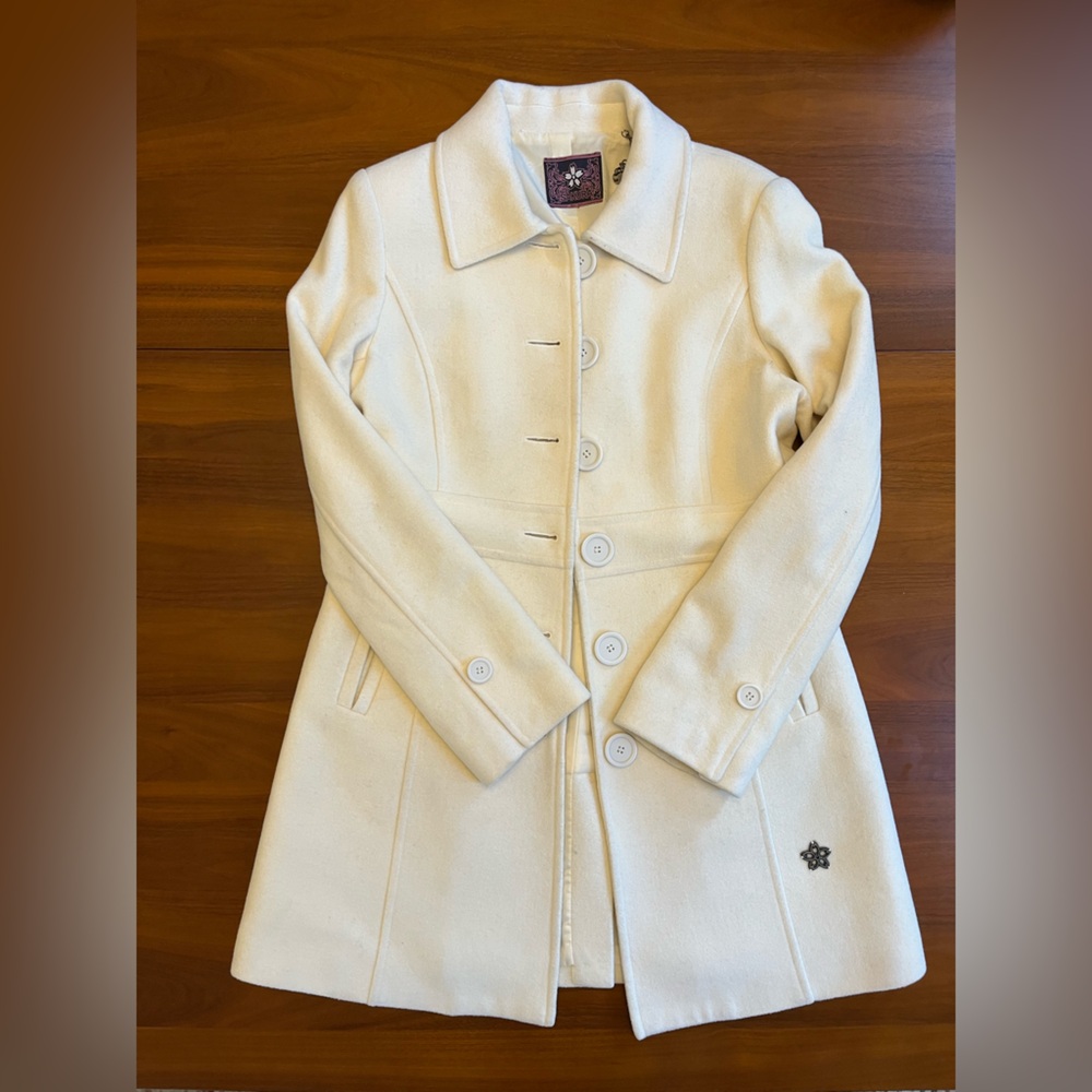 Sakura Off-White Coat